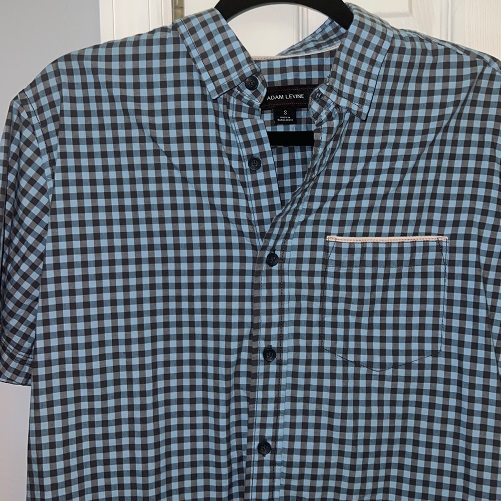 Adam Levine Men's Casual button down short sleeve shirt.  NWT size S